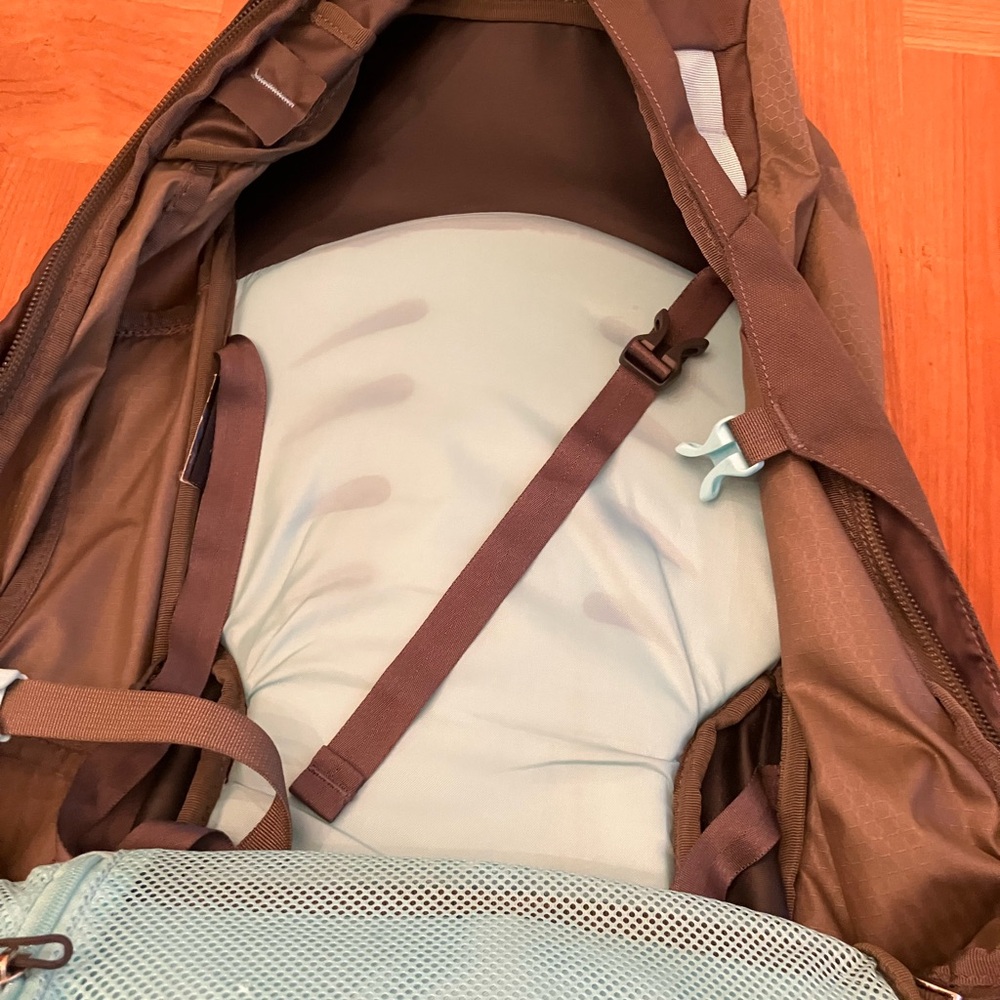 Osprey Men's Backpack - Black and Olive - Picture 8 of 11